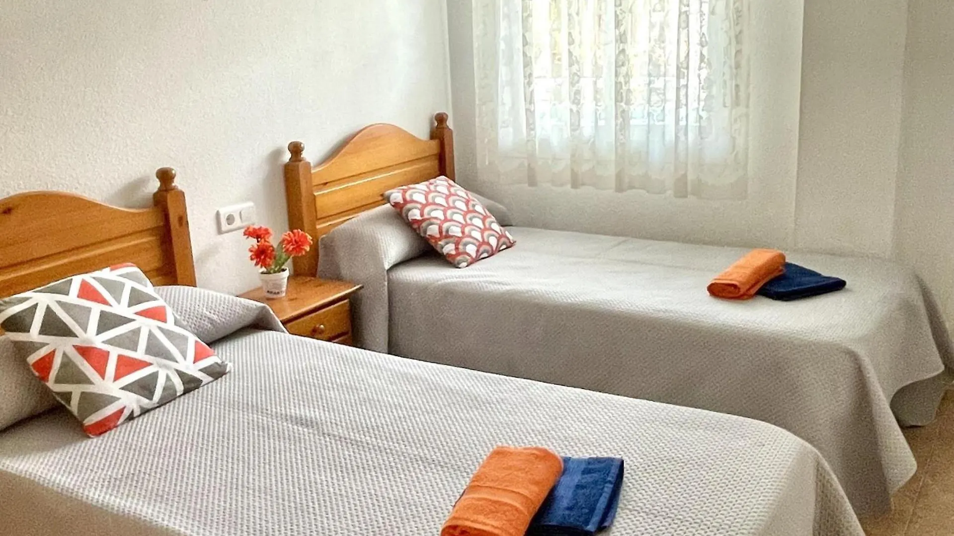 Apartbeach Los Juncos 3 Gran Terraza Y Soleado La Pineda 0*,