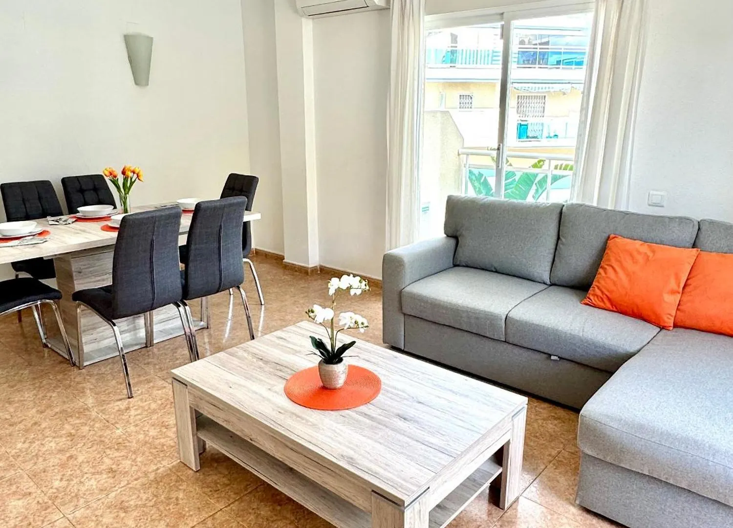 Apartbeach Los Juncos 3 Gran Terraza Y Soleado La Pineda 0*,  Spain